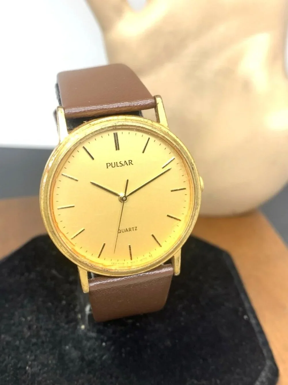Pulsar Men's Watch V501-8A00 Vintage Quartz Gold Dial Brown Leather Strap 32.5mm